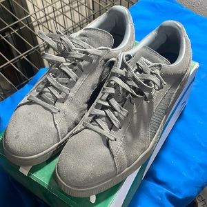 Mens pumas